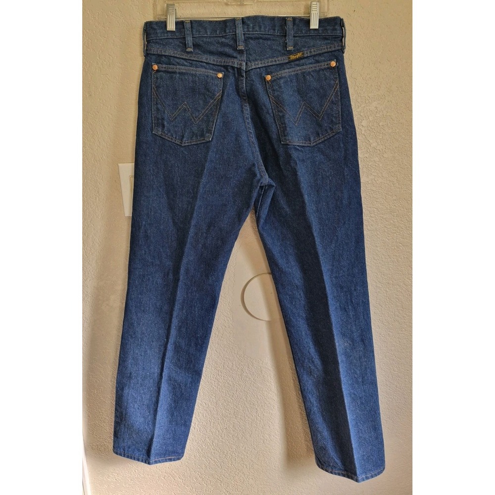 Vintage Wrangler 13MWZ Blue Denim Cowboy Cut Jeans Men's Size 33x31 Made In USA